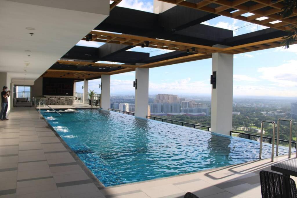A2J Luxury Bgc Balcony Suite Near Sm Aura Taguig Manila Exteriér fotografie